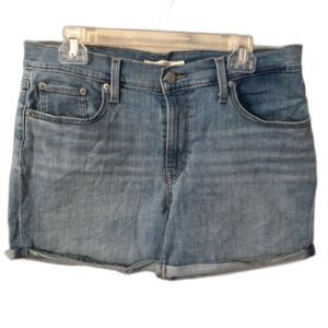 LEVIS WOMENS 32 MID LENGTH LIGHT WASH CUFFED STRETCH  DENIM SHORTS